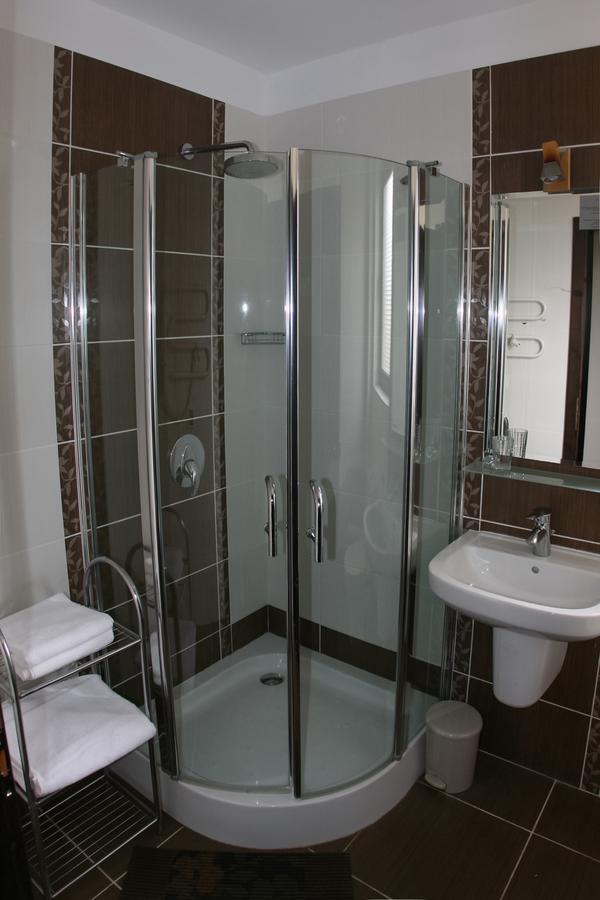 Private Villa 102 With Heated Pool In Blacksearama 발치크 외부 사진